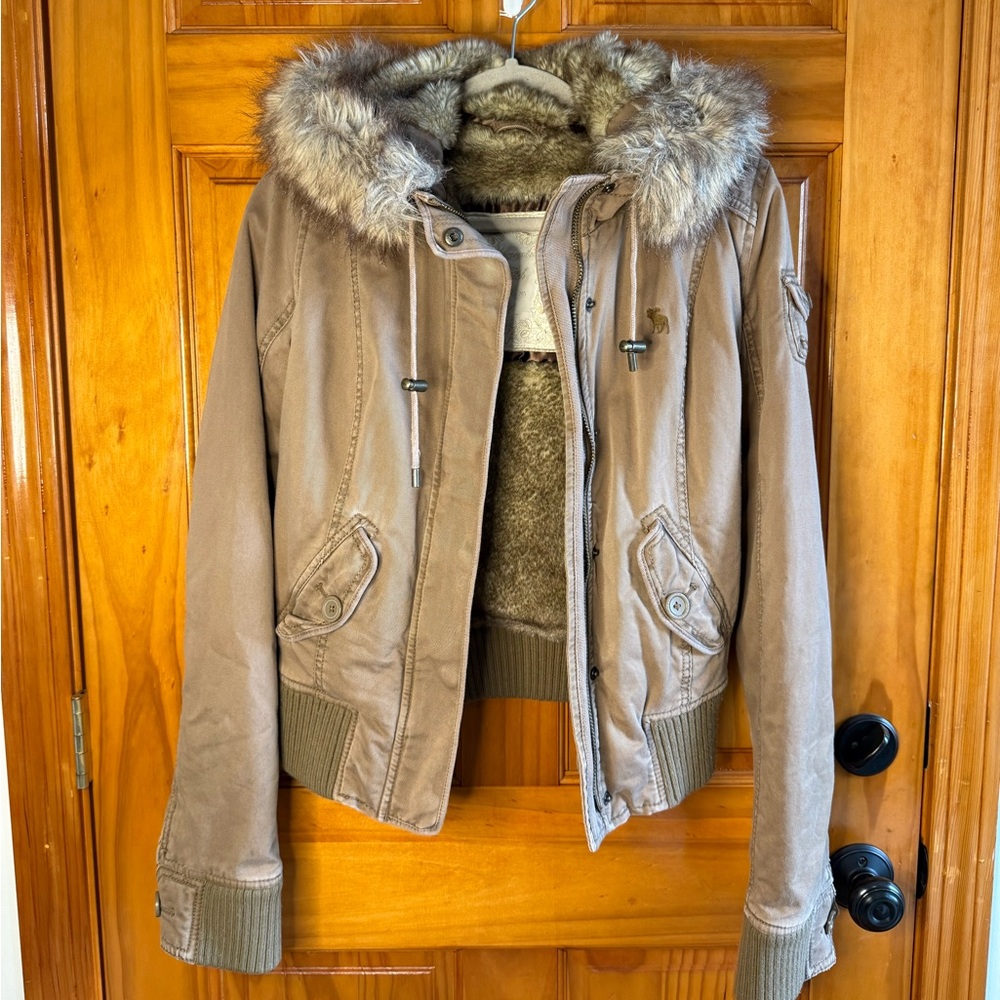 Vintage Y2K Abercrombie & Fitch 2000s Faux Fur Lined Hooded Bomber Jacket Medium - Picture 2 of 16